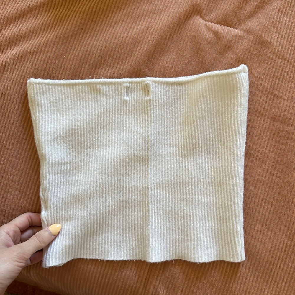 Knit Ribbed Tube Top - Picture 6 of 7